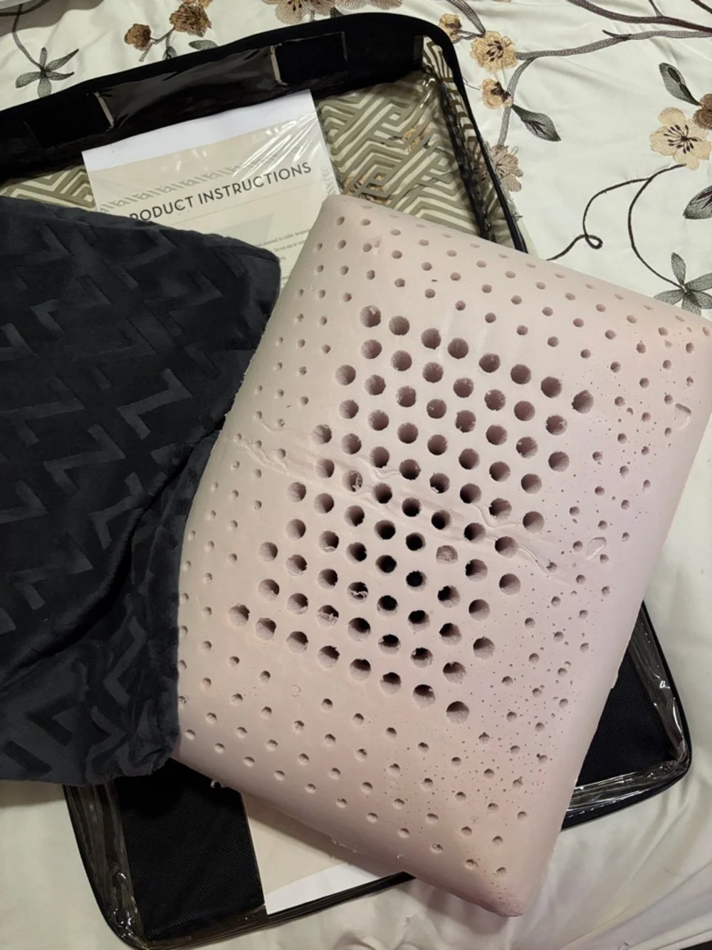 Zoned Dough Calming Lavender Memory Foam Pillow - Black - Picture 5 of 8